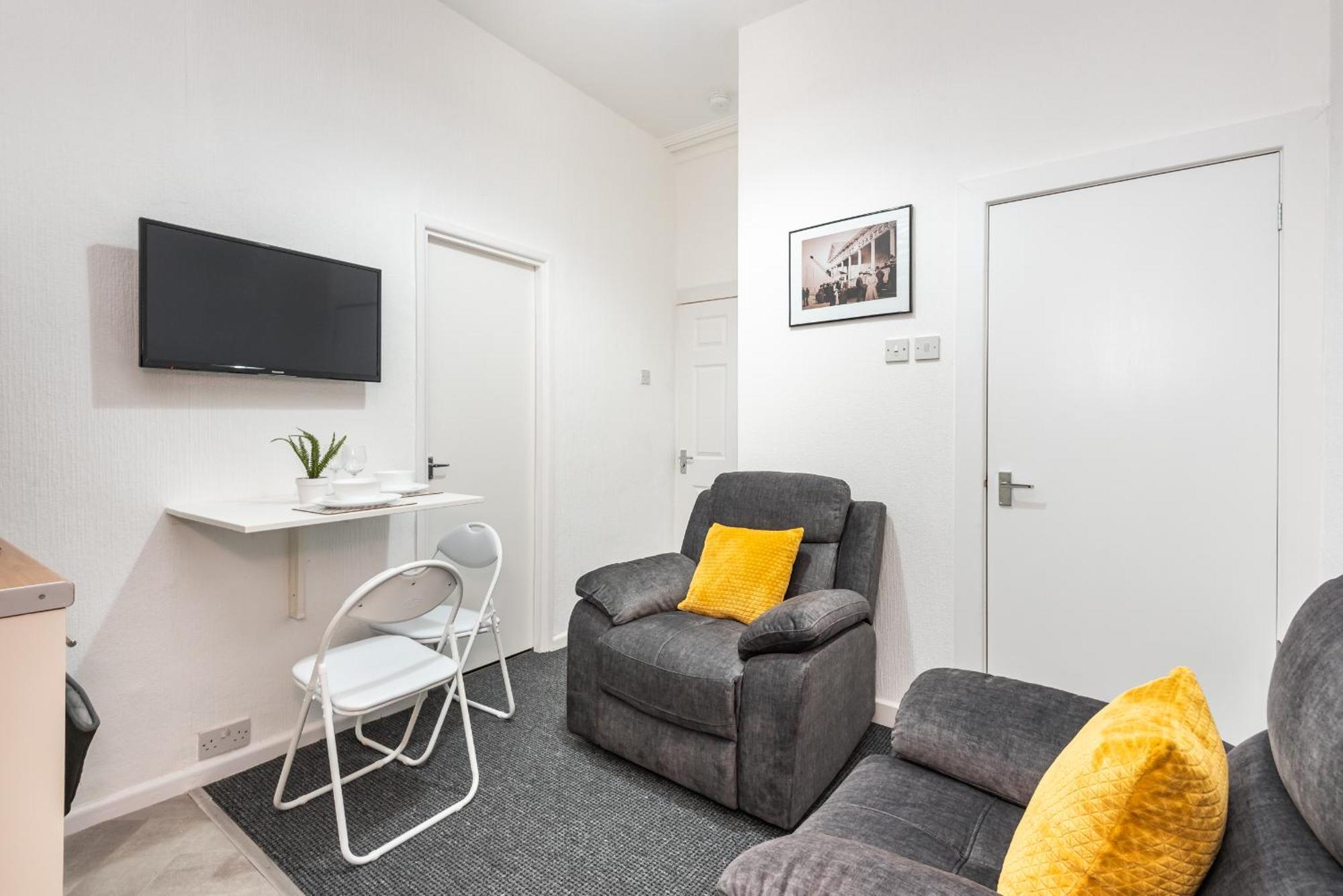 Velvet Coaster Apartments Μπλάκπουλ Εξωτερικό φωτογραφία