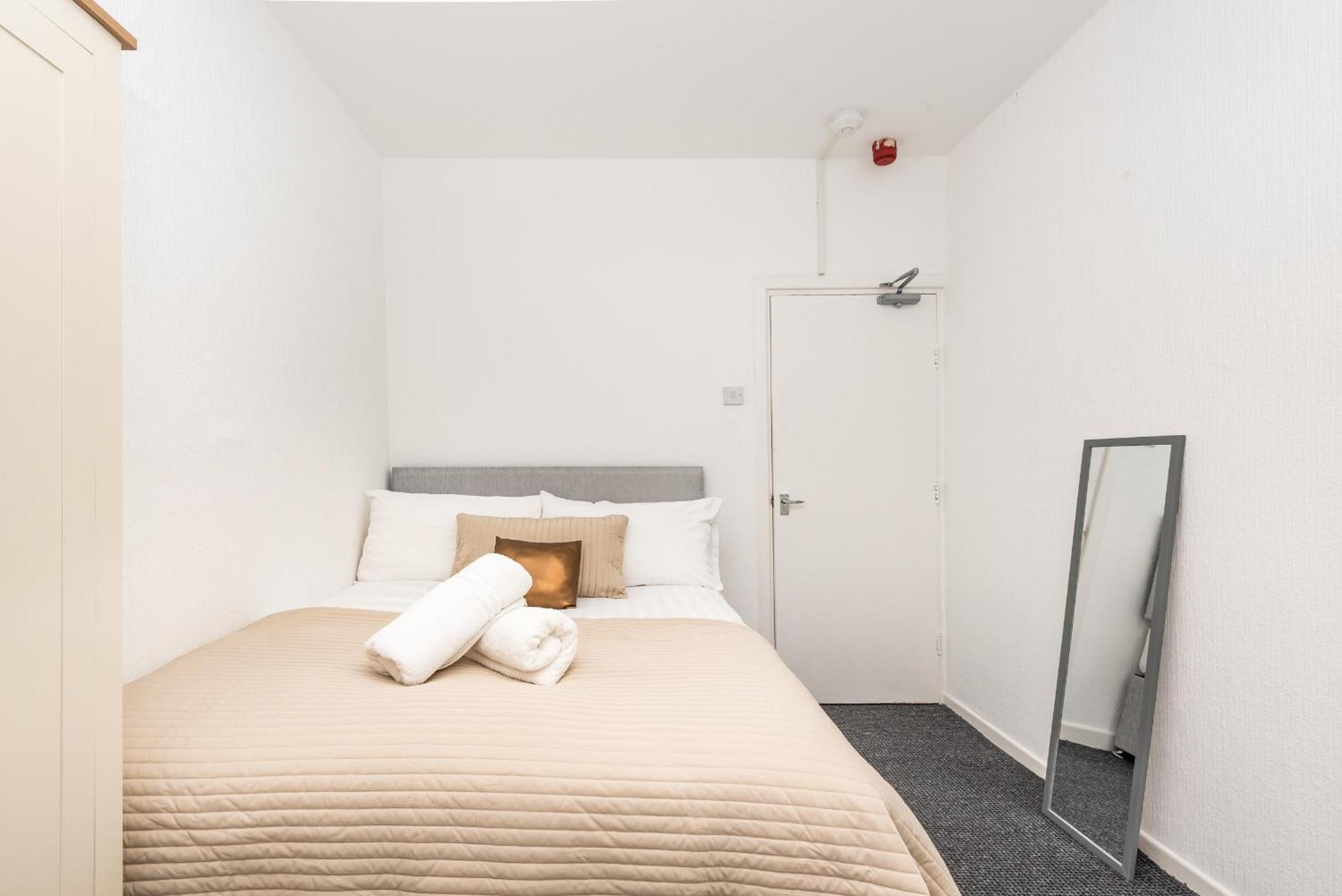 Velvet Coaster Apartments Μπλάκπουλ Εξωτερικό φωτογραφία